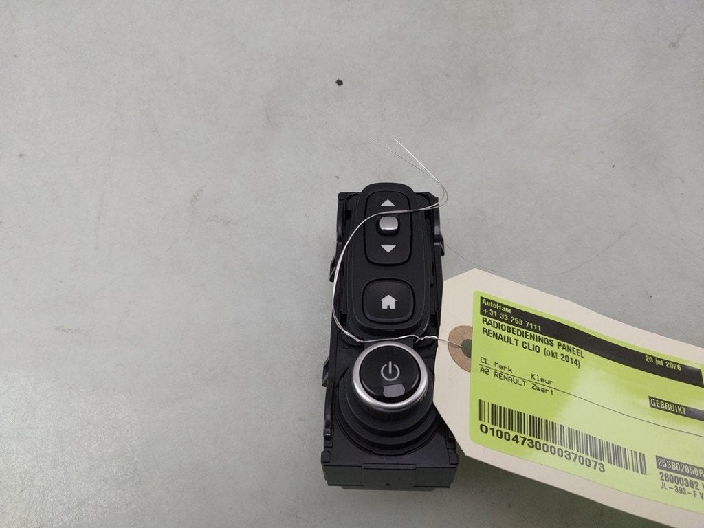 RADIOBEDIENING PANEEL Renault Clio IV (5R) (|253B02050R|), Gebruikt, Renault, Peter-Huppertz-Straße 5
51063  Köln, DE, Dialog.deutschland@renault.de