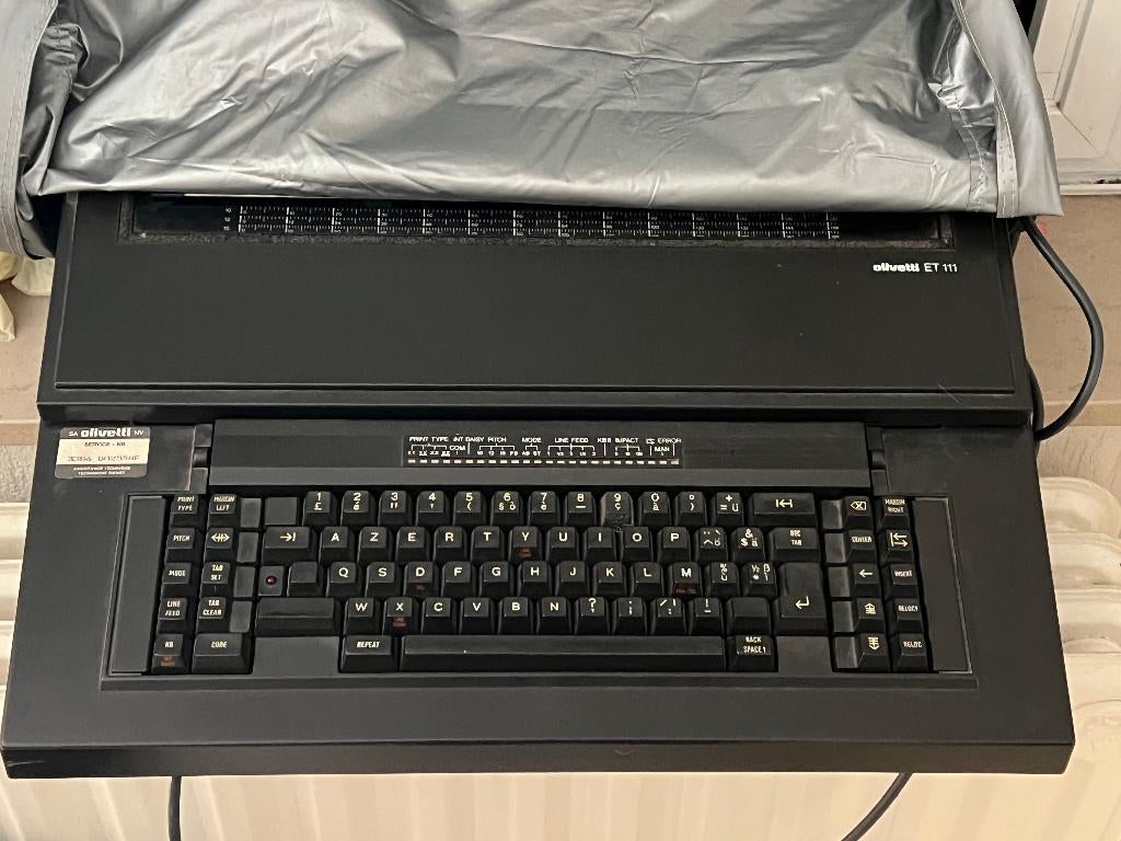 Machine à écrire électrique Olivetti ET111, Enlèvement, Utilisé