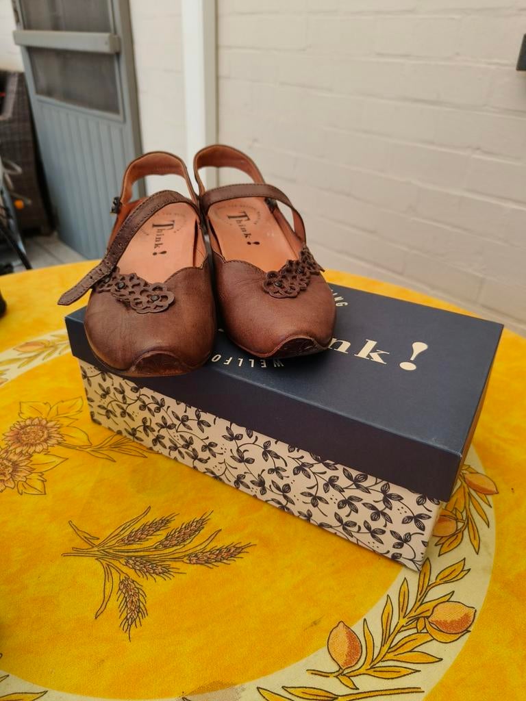 Think! Maat 37 pump/sandaal bruin met dichte neus, Kleding | Dames, Schoenen, Ophalen, Bruin, Think!, Sandalen of Muiltjes