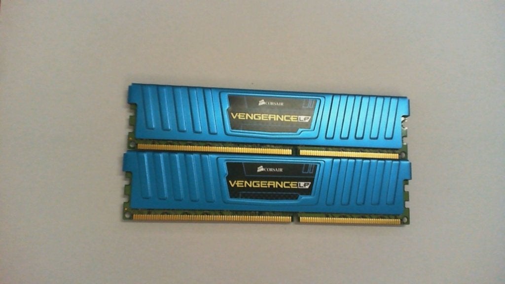 Corsair Vengeance 16 Go DDR3 1600 MHz – 2  8 Go – CL9, Enlèvement ou Envoi, DDR3, Comme neuf, Desktop