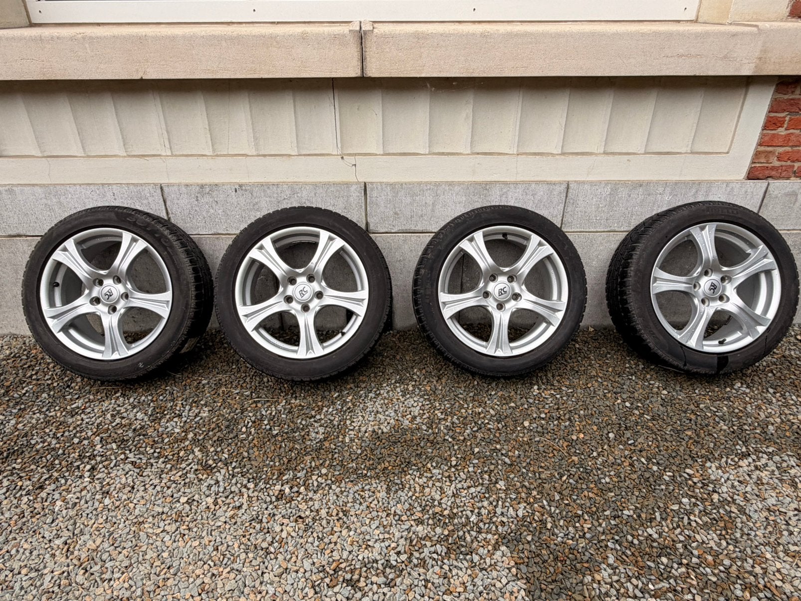 Winterbanden pirelli 205/55 R17 95H M+S, Auto-onderdelen, Banden en Velgen, Ophalen, Gebruikt, 17 inch, Personenwagen