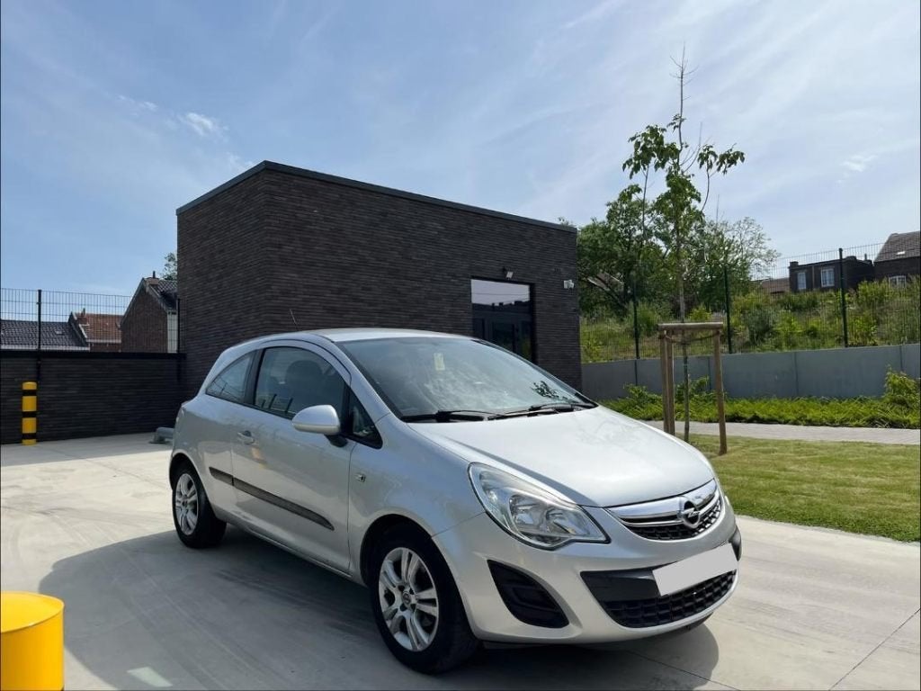 Opel corsa 1.3i essence 100cv automatique essence, Autos, Opel, Particulier, Corsa, USB, Essence, Euro 5, Automatique, Carnet d'entretien