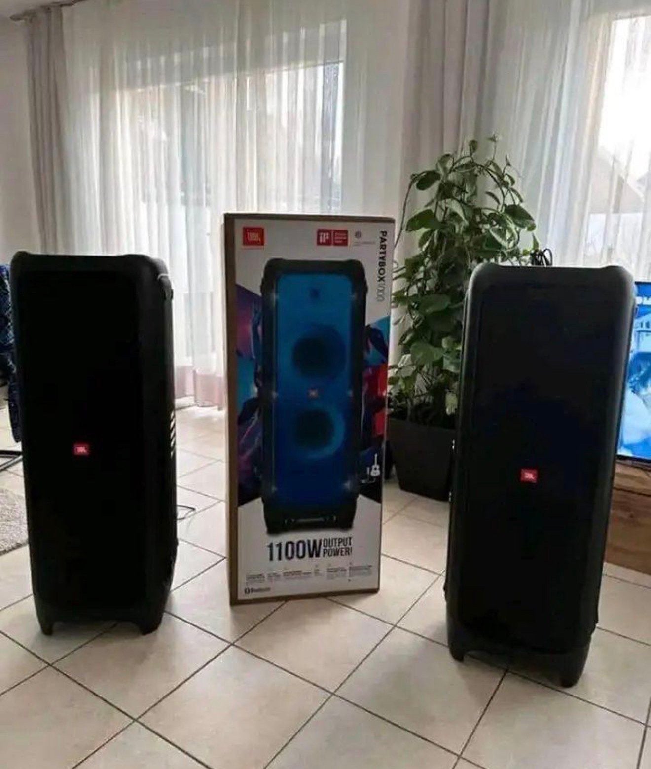 JBL box 1000, Audio, Tv en Foto, Luidsprekerboxen, Ophalen of Verzenden, Zo goed als nieuw, JBL