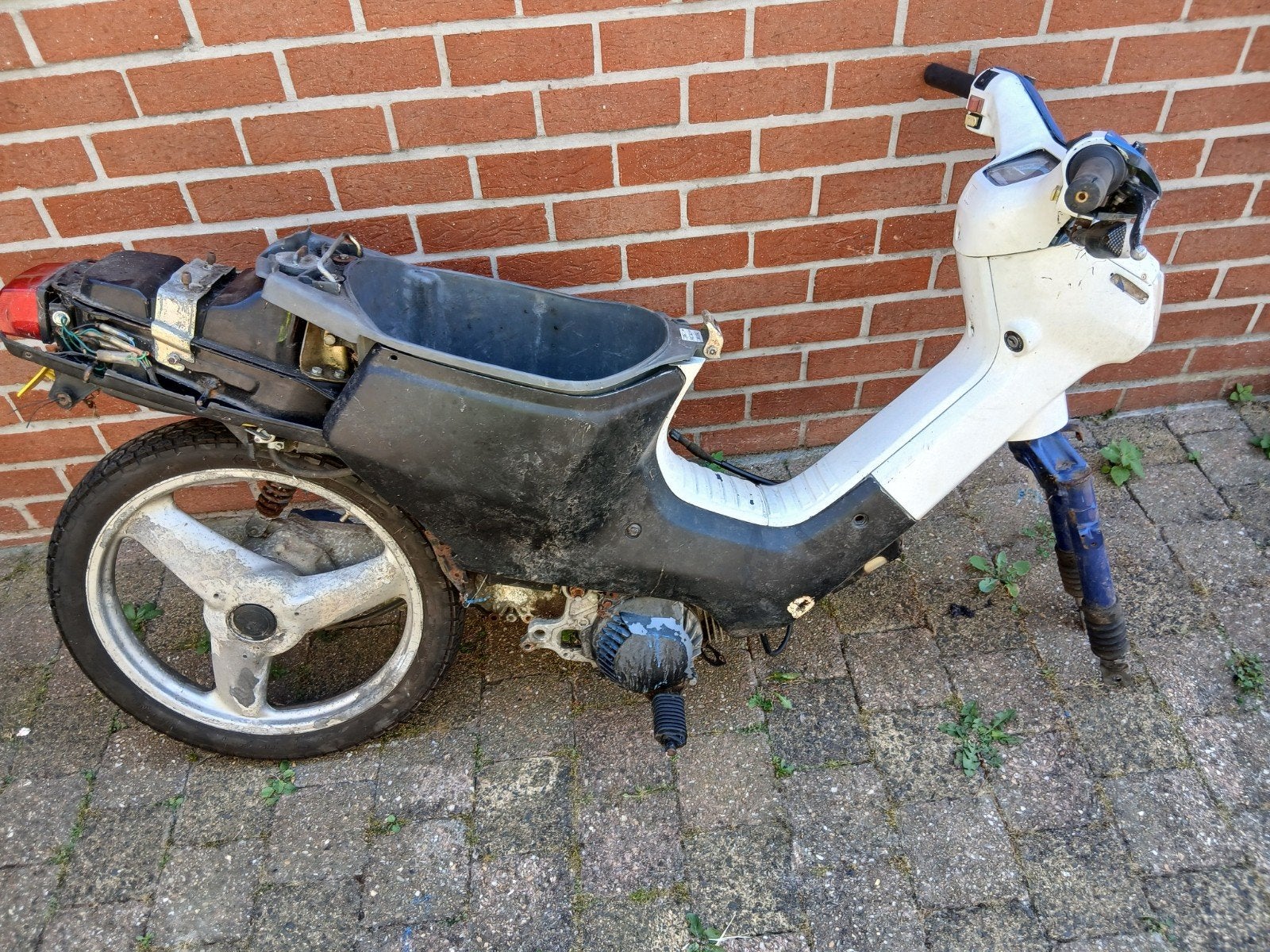 Wallaroo honda voor stukken, Fietsen en Brommers, Brommeronderdelen | Puch, Cilinder, Ophalen