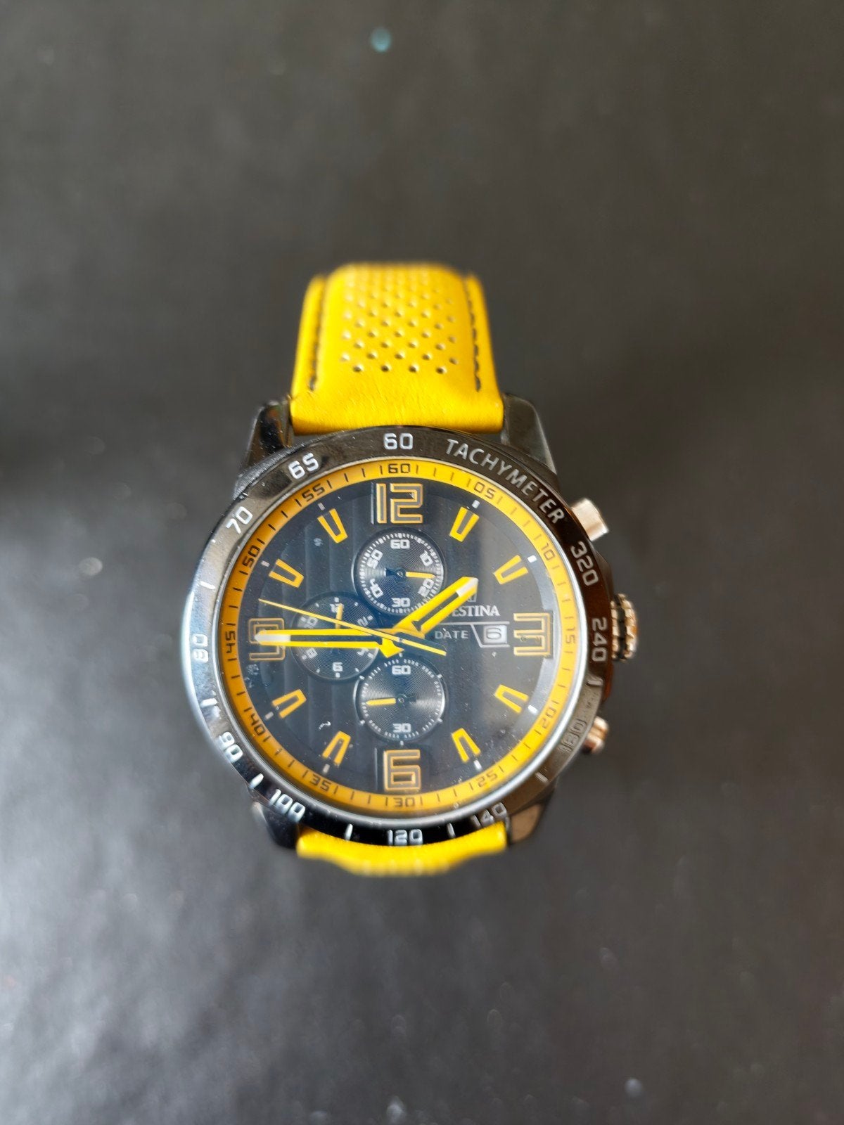 montre Festina, Bijoux, Sacs & Beauté, Montres | Enfants, Comme neuf, Jaune, Garçon