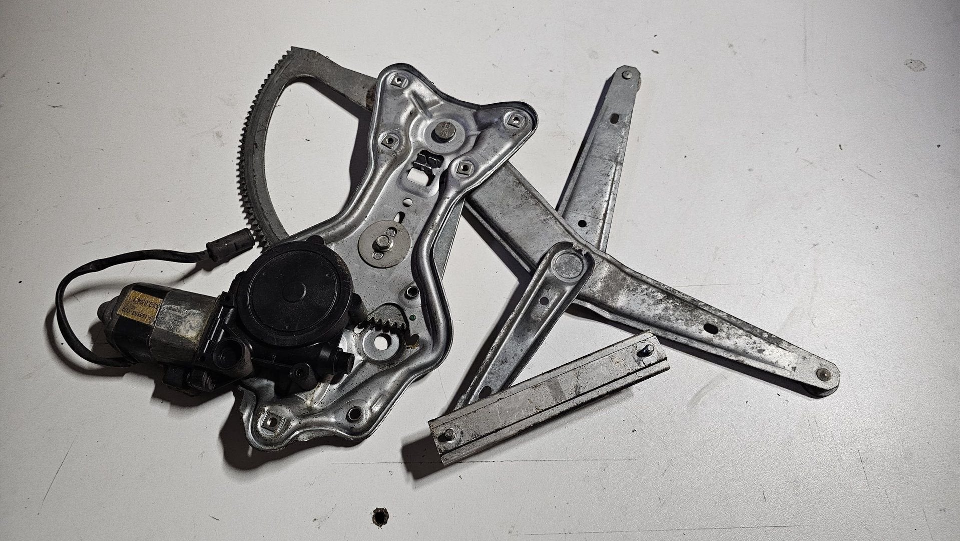Raammechaniek rechtsvoor  incl. motor BMW 3 serie E30 sedan, Gebruikt, -, -, Ophalen of Verzenden