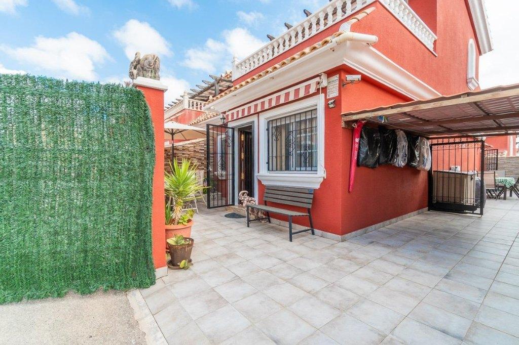 Verzorgde half-open duplex in Villamartín, Immo, Buitenland, Spanje, Woonhuis, Overige