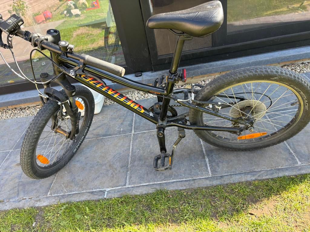 Specialized kinderfiets - hot rock, Ophalen, Zo goed als nieuw