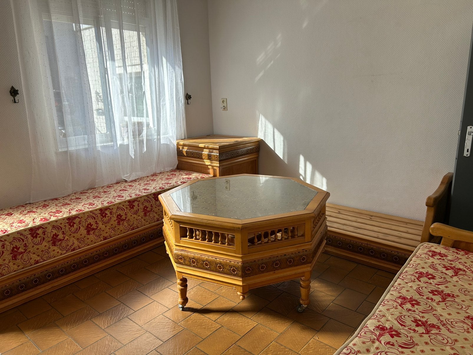 Salon marocain, Enlèvement, Utilisé, Bois, Arabesques