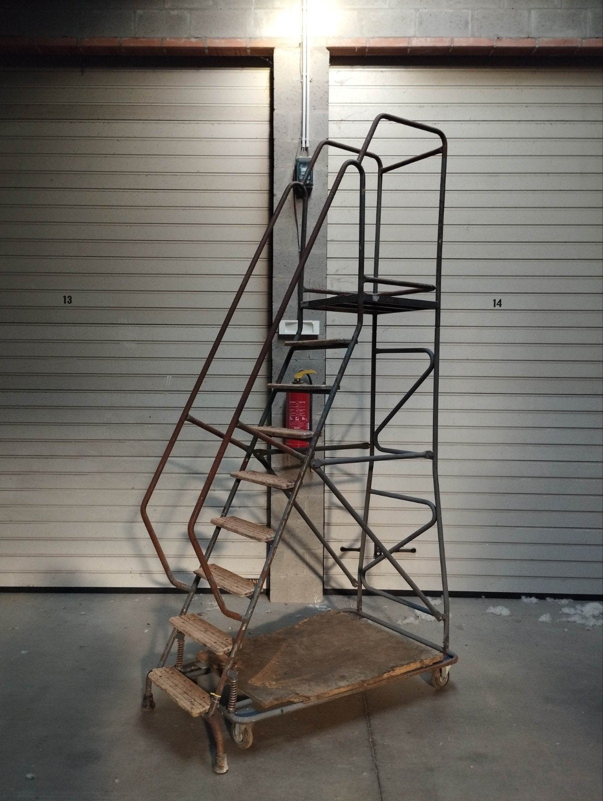 Trap Magazijntrap Ladder Trapladder 2m10, Enlèvement