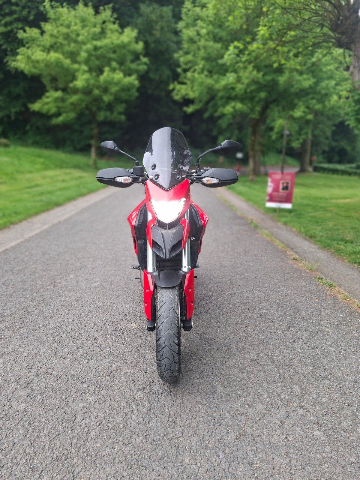 Ducati 821 hypermotard, Particulier