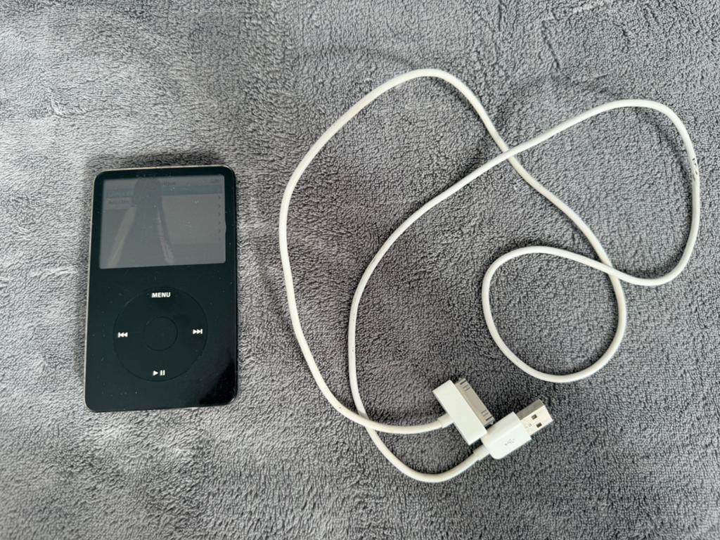 Apple Ipod 60gb écran fissuré mais fonctionnel, Audio, Tv en Foto, Mp3-spelers | Apple iPod, Ophalen of Verzenden, Gebruikt, Classic