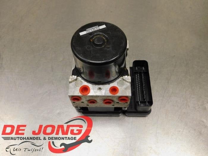Pompe ABS d'un Volvo V70, -, 3 mois de garantie, -, -