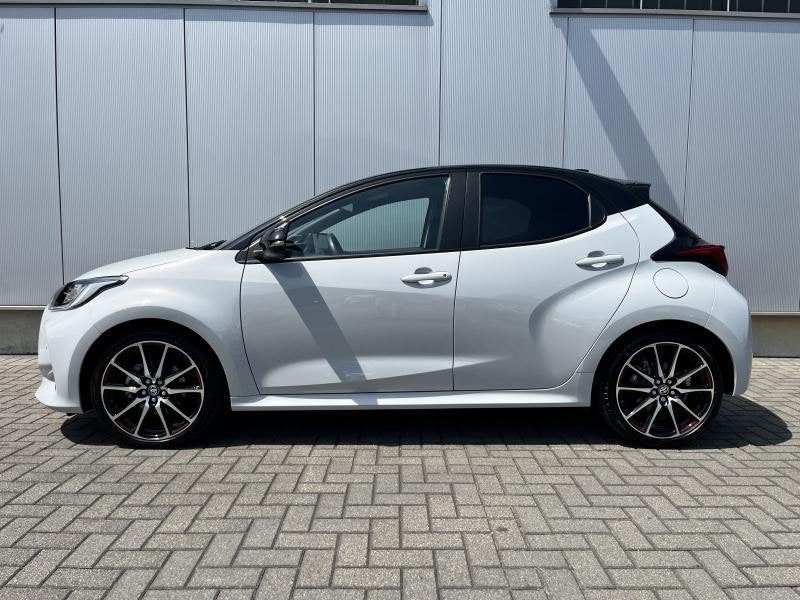 Toyota Yaris 1.5 GR Sport, Automaat, Euro 6, https://public.car-pass.be/vhr/0b83bd76-f7c2-4db3-8f22-ada2bf561d42, 116 pk