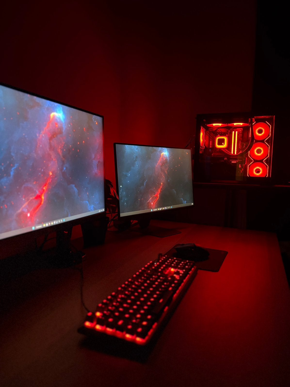 SETUP GAMER COMPLET COMME NEUF 2 ECRANS + CLAVIER SOURIS, Informatique & Logiciels, Ordinateurs de bureau, Comme neuf, 4 Ghz ou plus