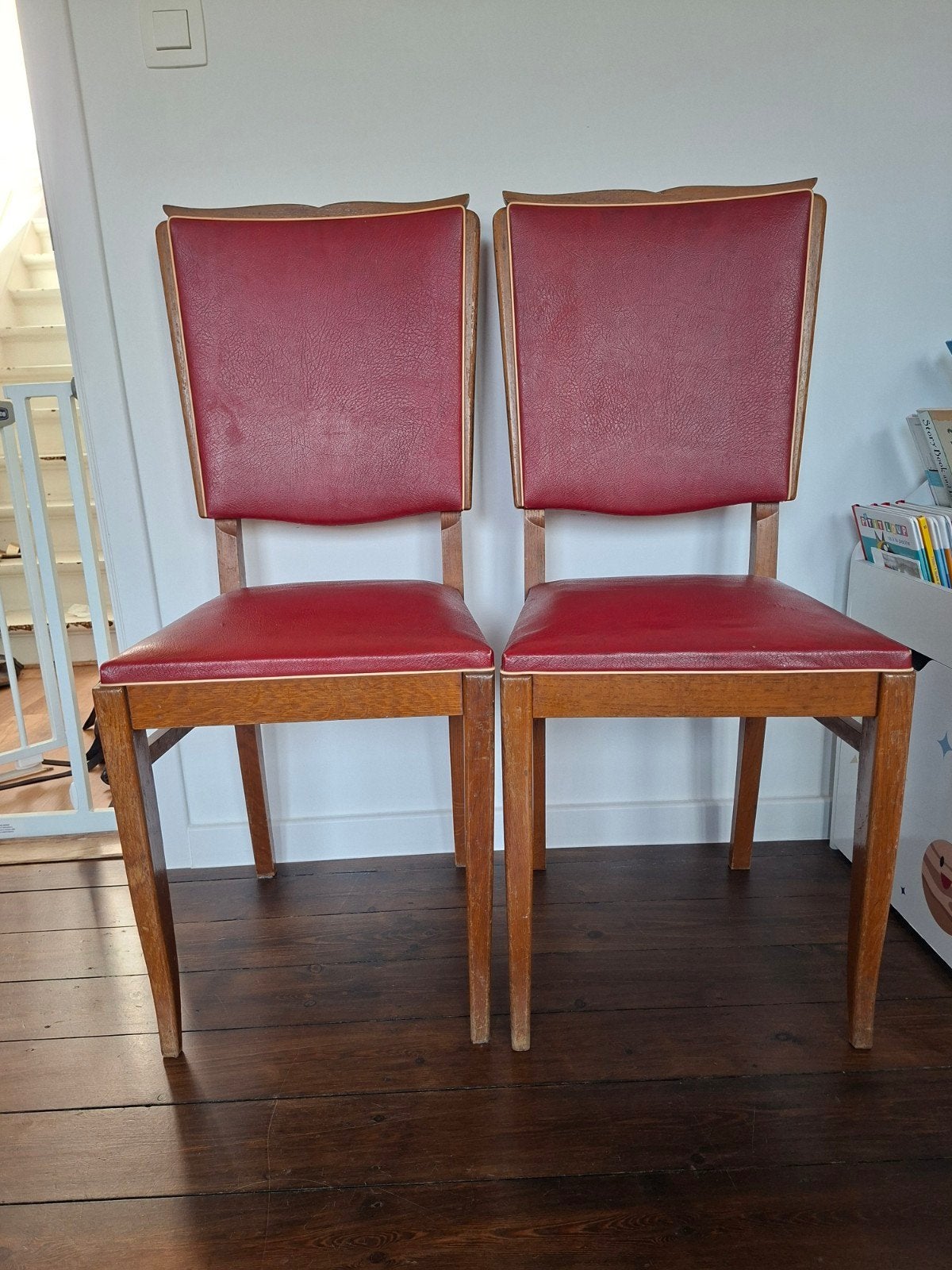 2 chaises rouge vintage + 2 housse grises, Maison & Meubles, Rouge, Deux, Enlèvement, Utilisé