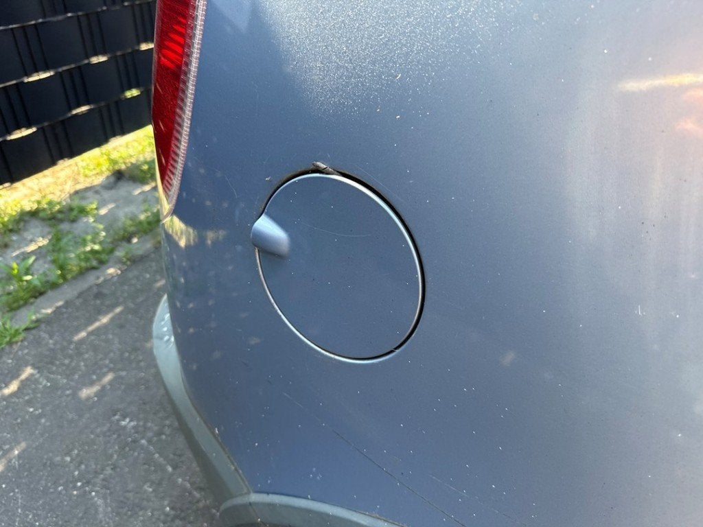 TRAPPE D'ESSENCE Skoda Roomster (5J) (01-2006/05-2015), Utilisé, Info@skoda-auto.de, Skoda, Max-Planck-Straße  3-5
64331  Weiterstadt, DE