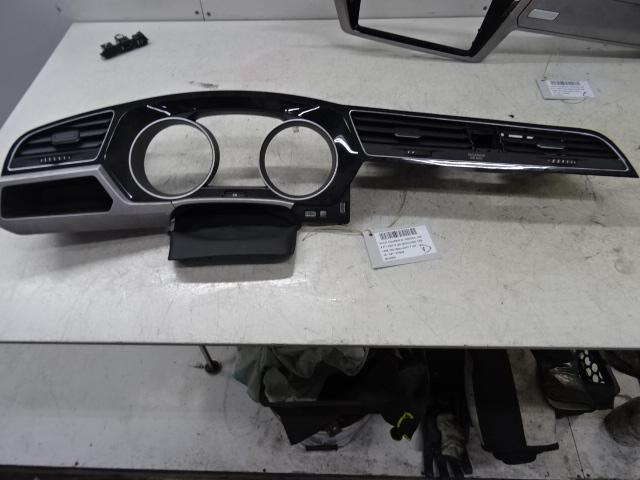 DIVERS DIVERS Volkswagen Touran (5T1) (01-2015/12-2021), Utilisé, Volkswagen