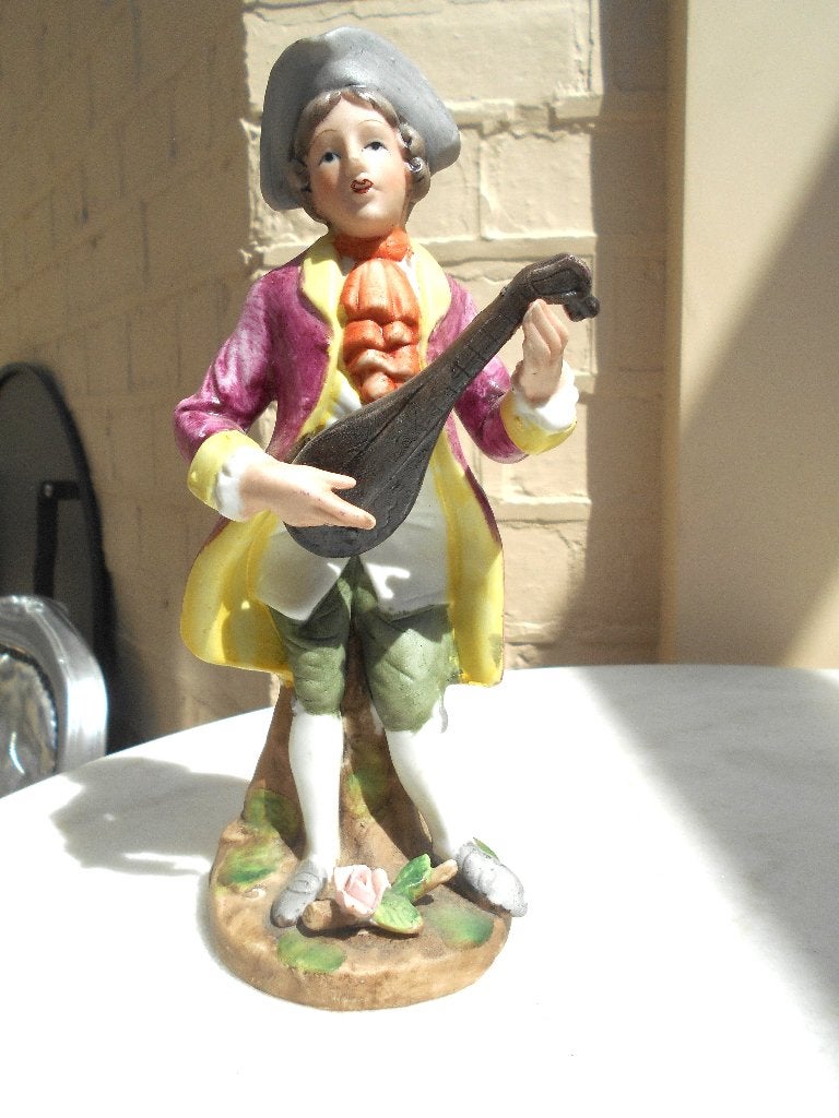 figurine statuette romantique homme musicien, Antiquités & Art, Enlèvement ou Envoi