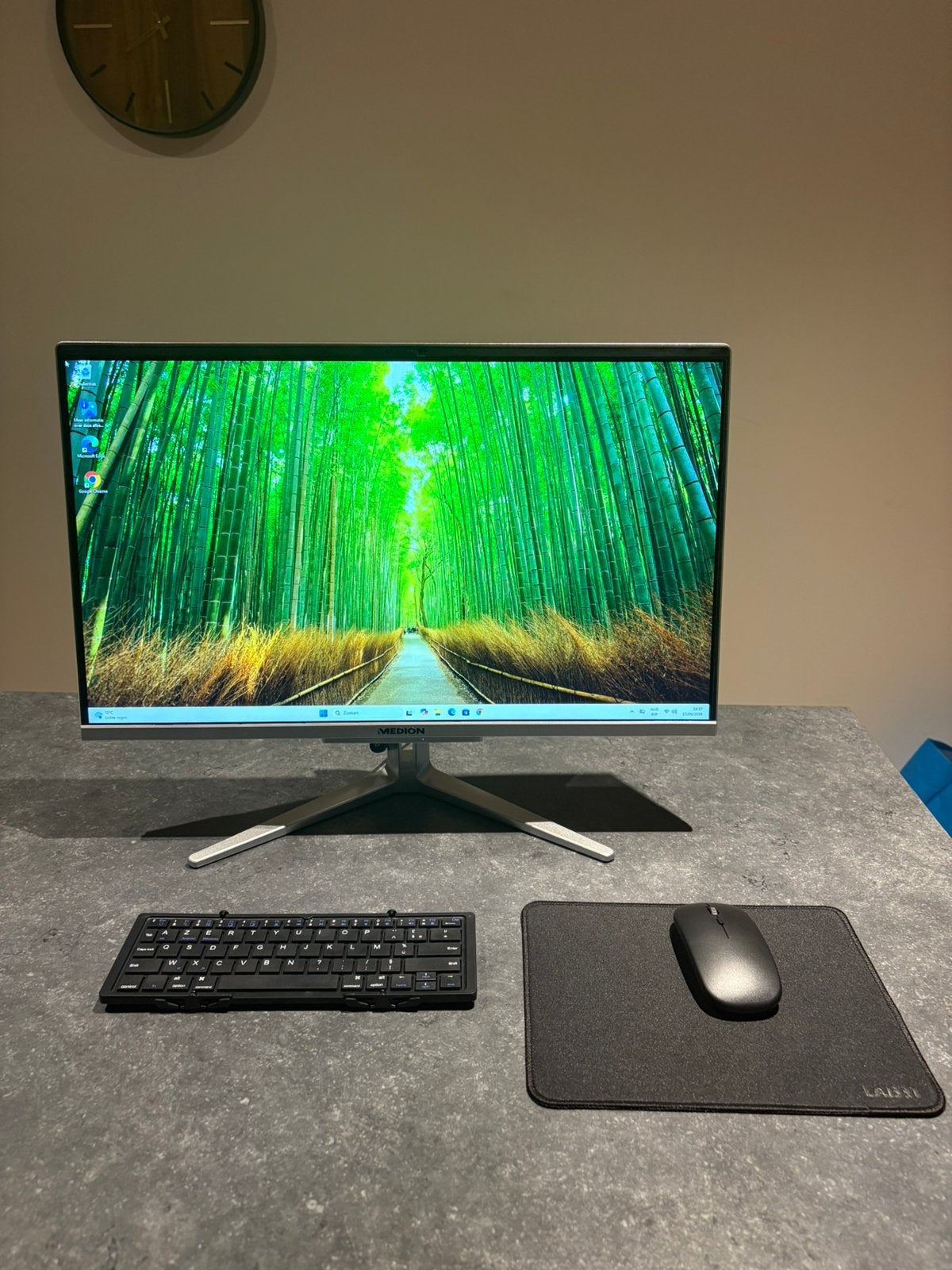 Medion All-in-One PC i3 | 8GB RAM | 240GB SSD | Windows 11, Ophalen, Gebruikt, Met monitor, 8 GB