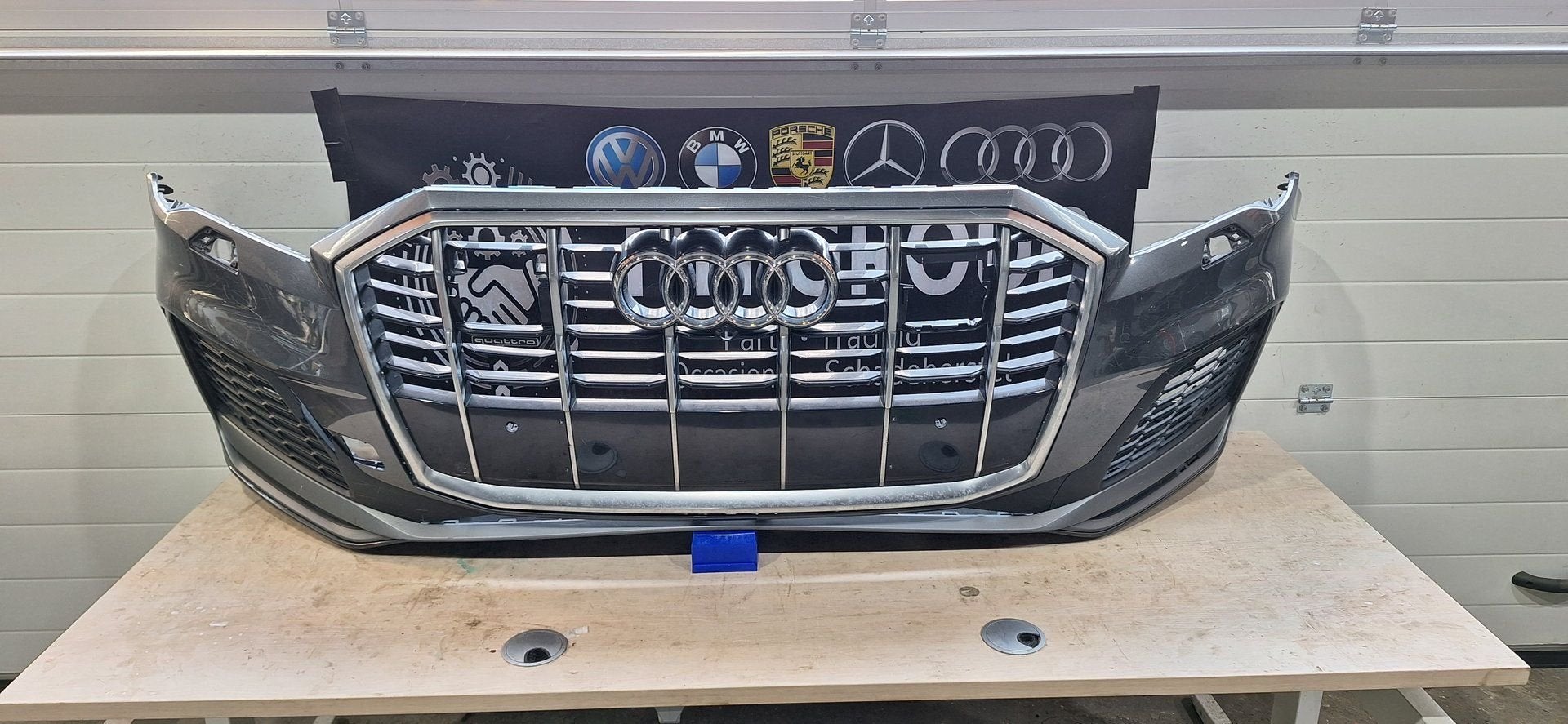 Audi Q8 / SQ8 (type 4M8, pre-facelift 2018–2023) voorbumper, Gebruikt, -, Voor, -