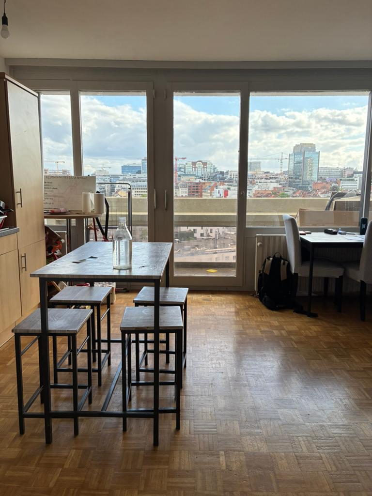 appartement à louer cet été - quartier européen, Maison & Meubles, Ameublement | Revêtements de sol, Comme neuf, Enlèvement ou Envoi