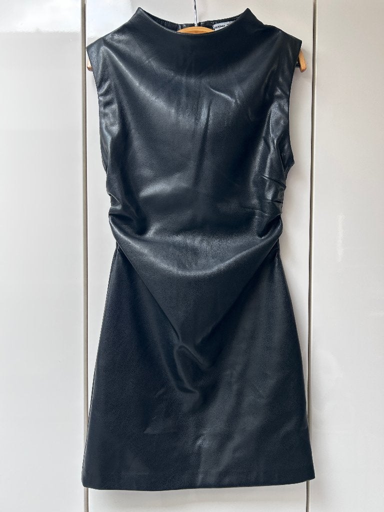 Zwarte jurk van Bershka - Maat S, Zwart, Zo goed als nieuw, Maat 36 (S), Bershka