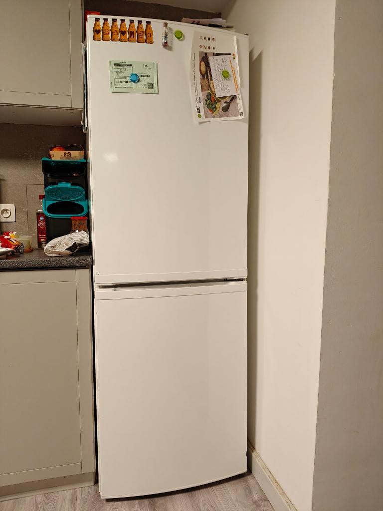 Frigo, Elektronische apparatuur, Koelkasten en IJskasten, Ophalen, Gebruikt, Met vriesvak