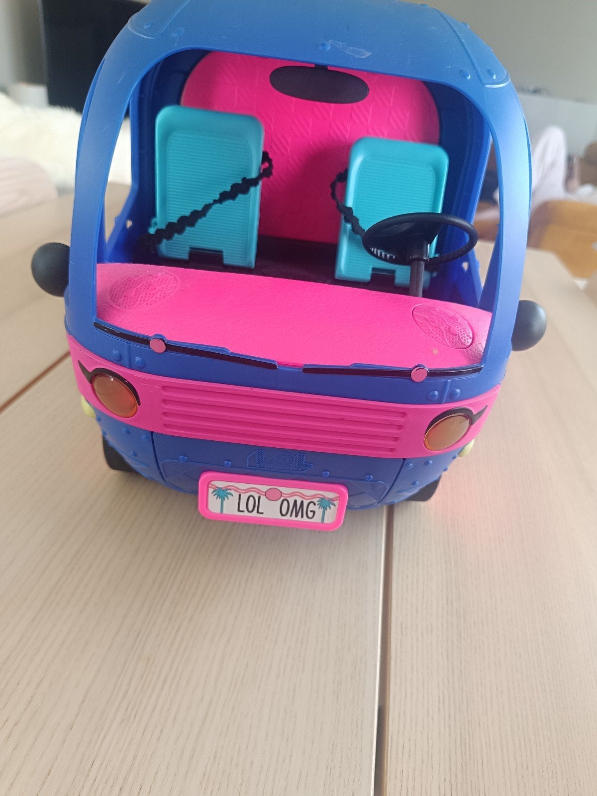 LOL bus, Zo goed als nieuw