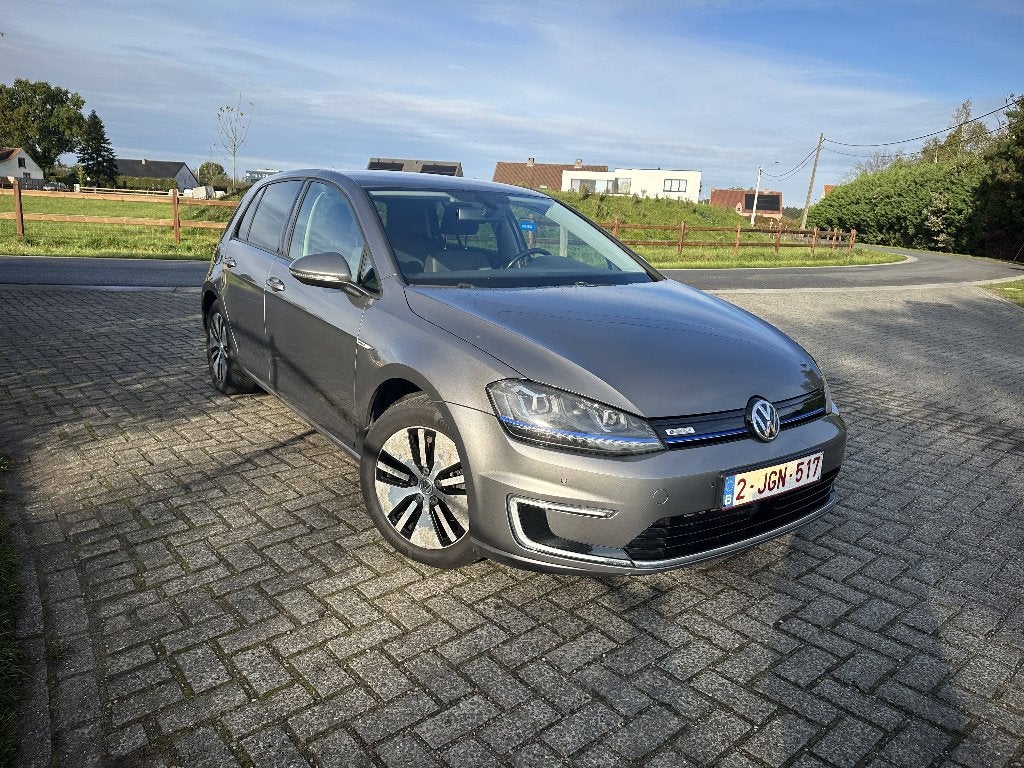 Volkswagen e-Golf SoH 90% ACC | XENON | NAVI | Grijs, Autos, Argent ou Gris, Achat, Euro 6, Carnet d'entretien