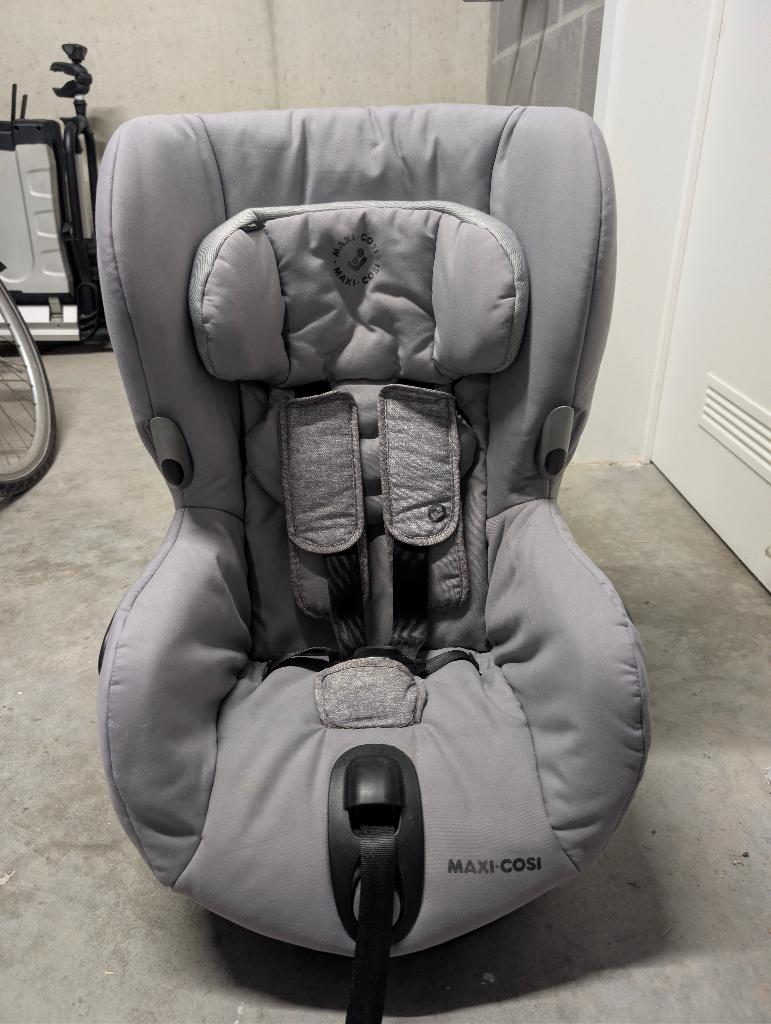 Maxi-Cosi Axiss Autostoel (draaibaar, 9-18kg) (advert. 4/6), Kinderen en Baby's, Autostoeltjes, Ophalen, 9 t/m 18 kg, Verstelbare rugleuning