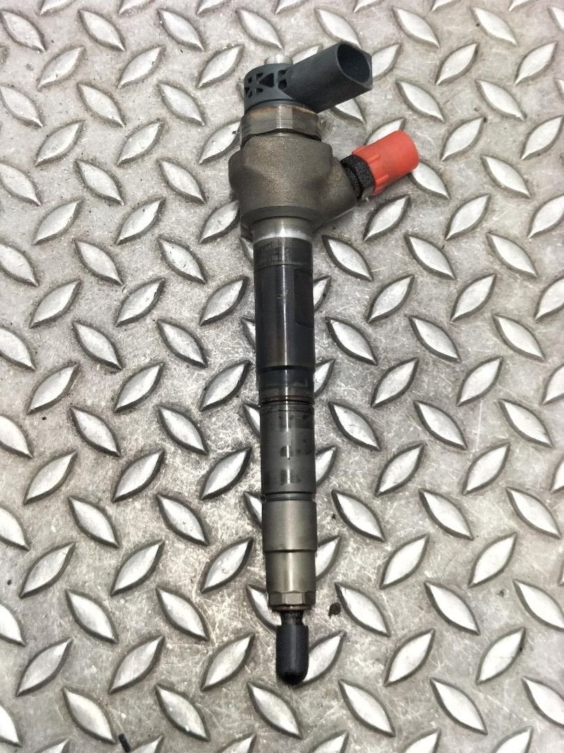 SKODA OCTAVIA BRANDSTOF INJECTOR / VERSTUIVER 04L130277G 201, Auto-onderdelen, Ophalen of Verzenden, Gebruikt, Stiba lid