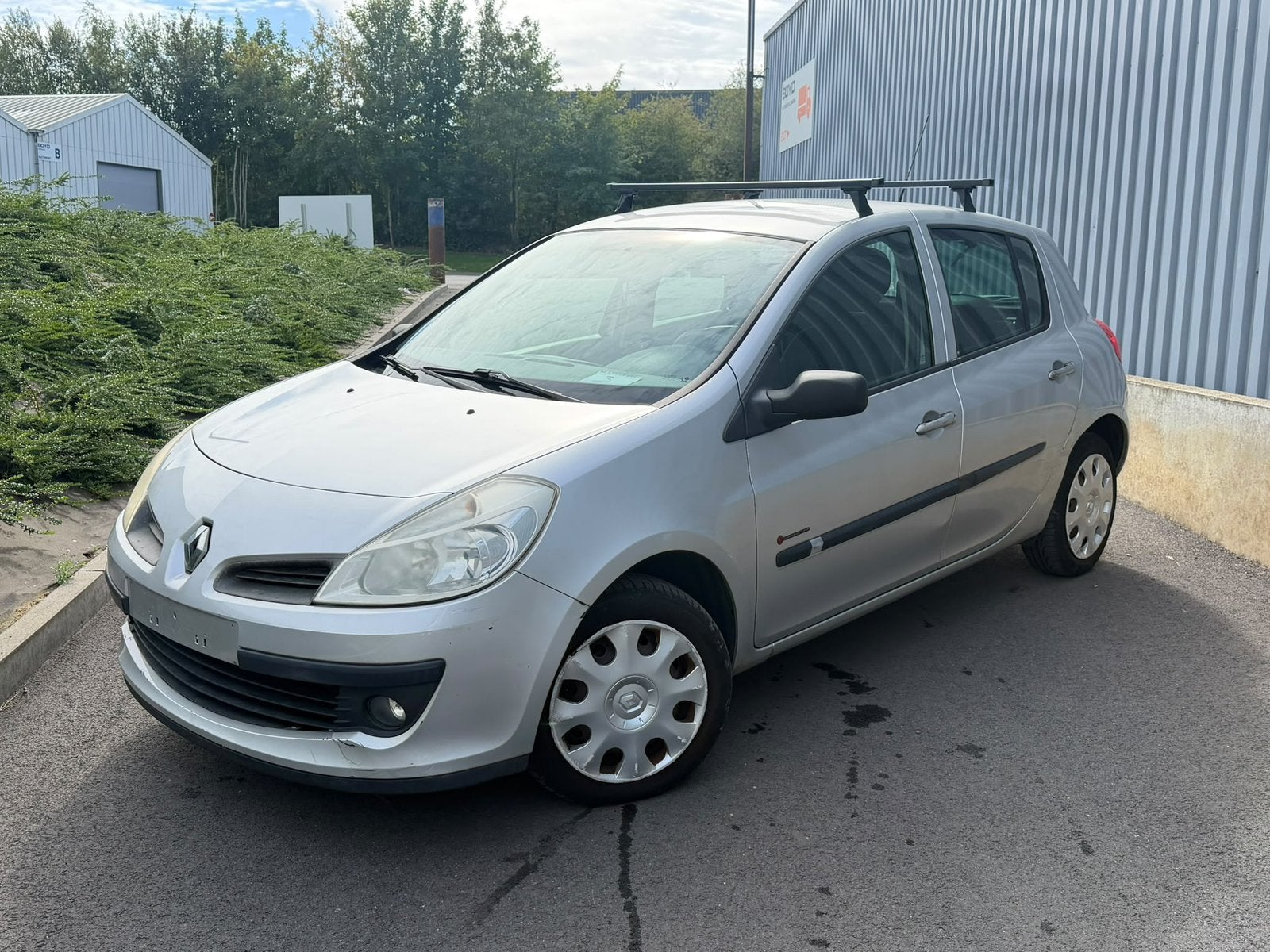 Renault Clio1,2 essence euro4 Technische controle /garantie, Auto's, 139 g/km, 4 cilinders, Electronic Stability Program (ESP)