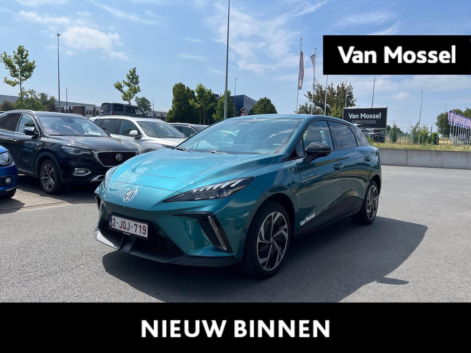 MG MG4 64 kWh Premium - Nieuw 2026 Model - Directiewagen, Auto's, MG, Automaat, Stof, Gebruikt, Zwart