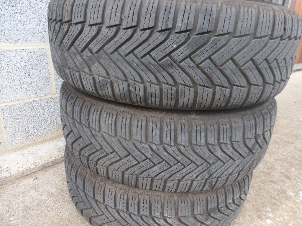 4 pneus hiver Michelin Alpin 6 -195/65R15 sur jantes acier, 15 pouces, Pneus hiver, Pneu(s), Enlèvement
