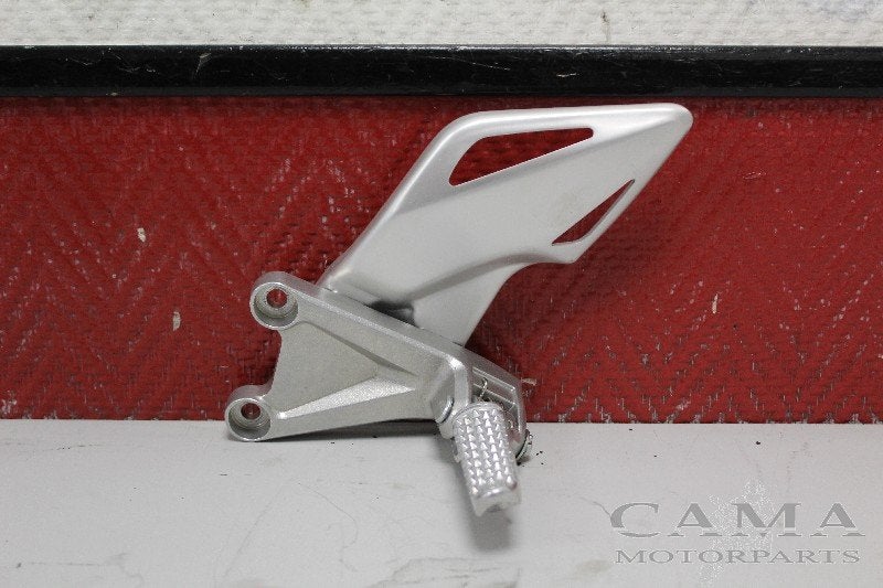 SCHETSPLAAT LINKS VOOR Honda, Dhr. S. di Majo, Gebruikt, Info@cama-motorparts.nl, P.J. Troelstraweg 8 8
3144 CX  MAASSLUIS, NL