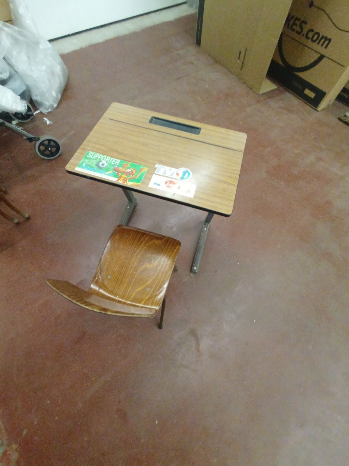 vintage bureau met stoeltje  kinderen, Ophalen