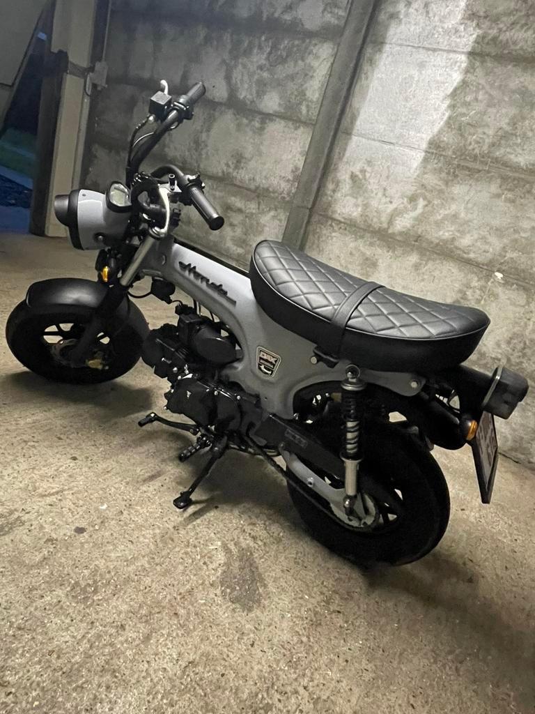 Skyteam 125cc dax, Fietsen en Brommers, Ophalen, Zo goed als nieuw, 124 cc, 4 versnellingen