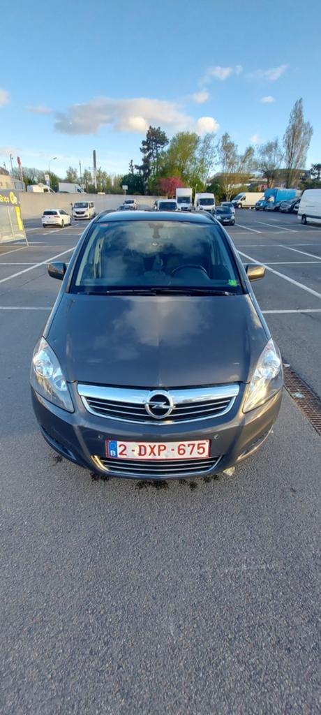 Opel Zarifra 2013 diesel  260000 km 1450€ export  0488 910 9, Autos, Euro 5, Achat, 7 places, Boîte manuelle