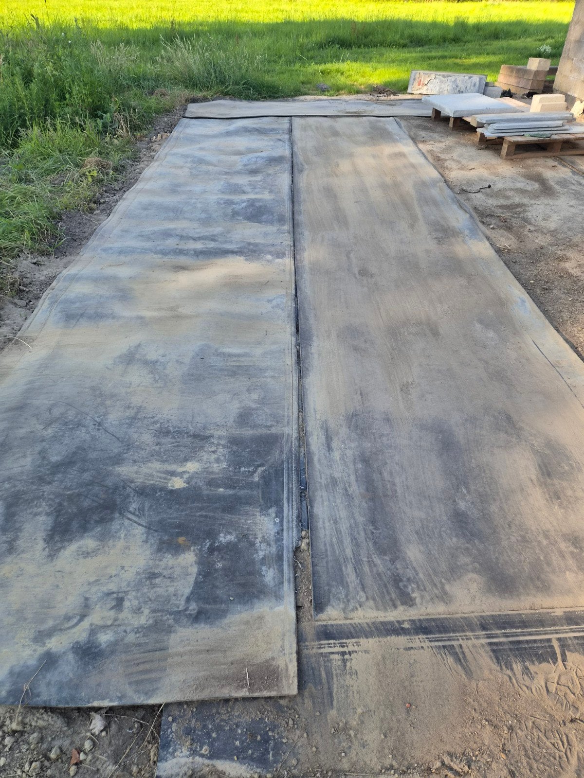 Rijmatten Rubber matten, Stalling