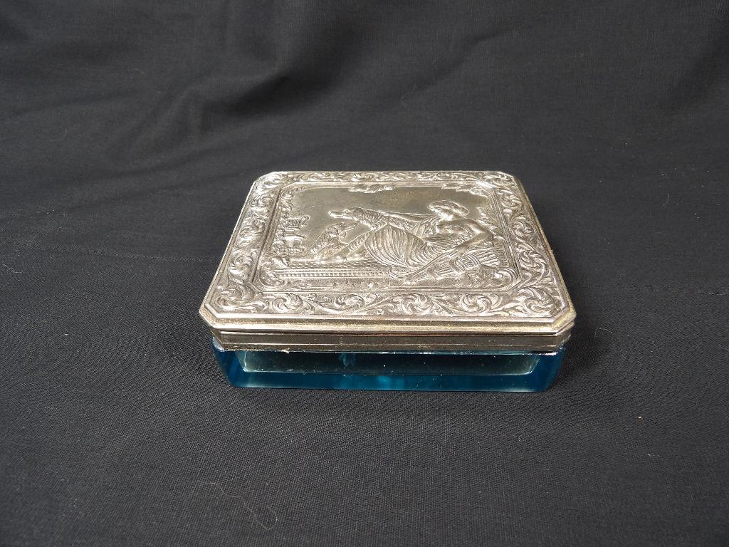 Antiek glazen doosjes, Ophalen, Glas