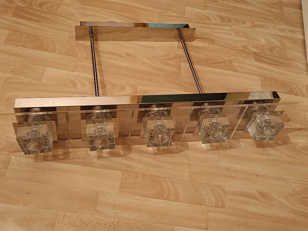lustre, Enlèvement, Utilisé