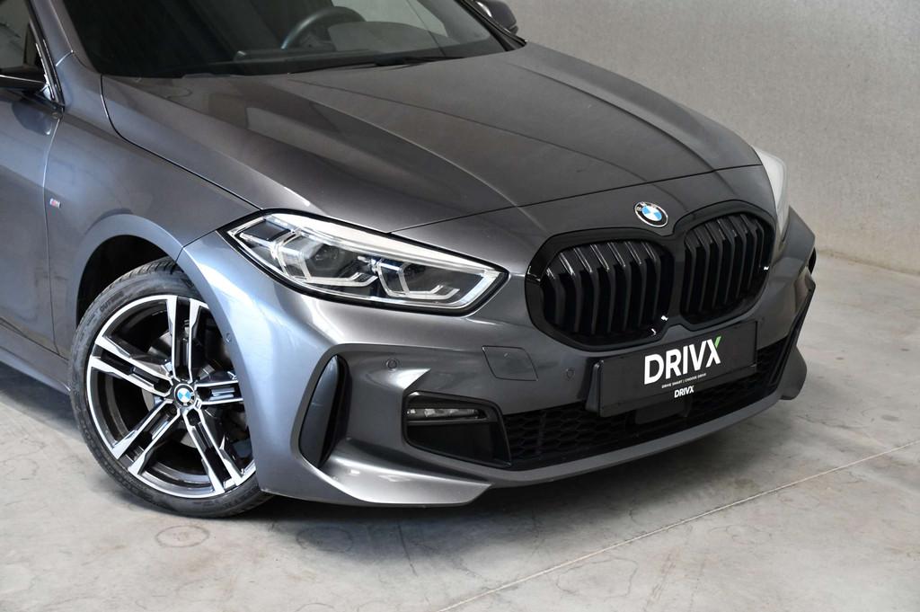 BMW 1 Serie 118 M-sport l DAB l Zetelverw. l Carplay l Navi, 4 zetels, 1 Reeks, Gebruikt, Leder