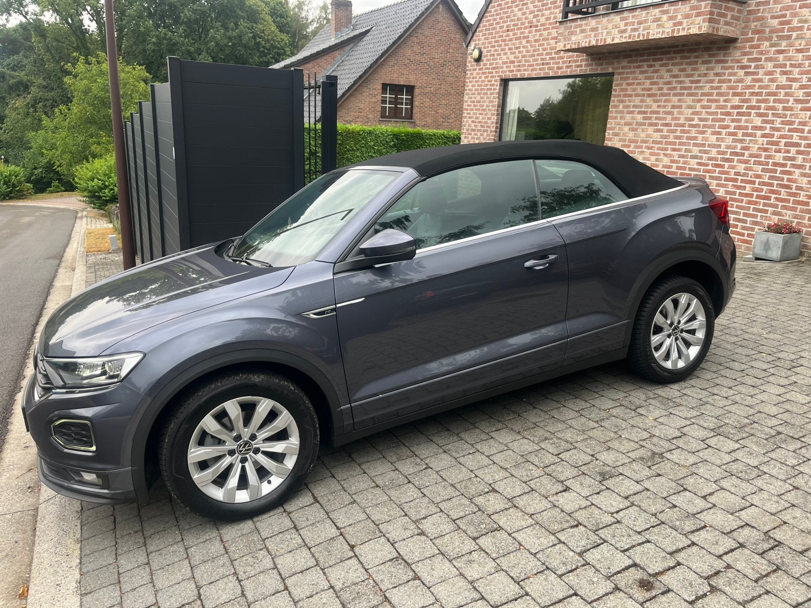 Vw T Roc R design DSG automaat 150pk 57000km mod 2022, Auto's, Euro 6, Overige kleuren, Cabriolet, Alcantara
