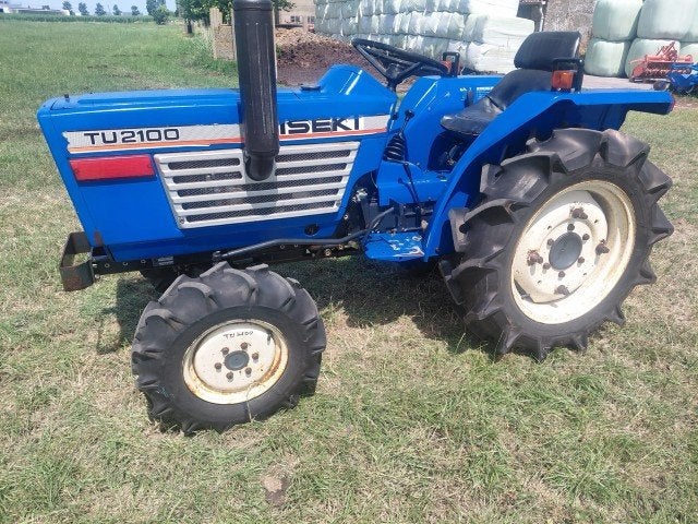 Mini-tracteur Iseki TU2100 à quatre roues motrices, Articles professionnels, Agriculture | Tracteurs, Autres marques