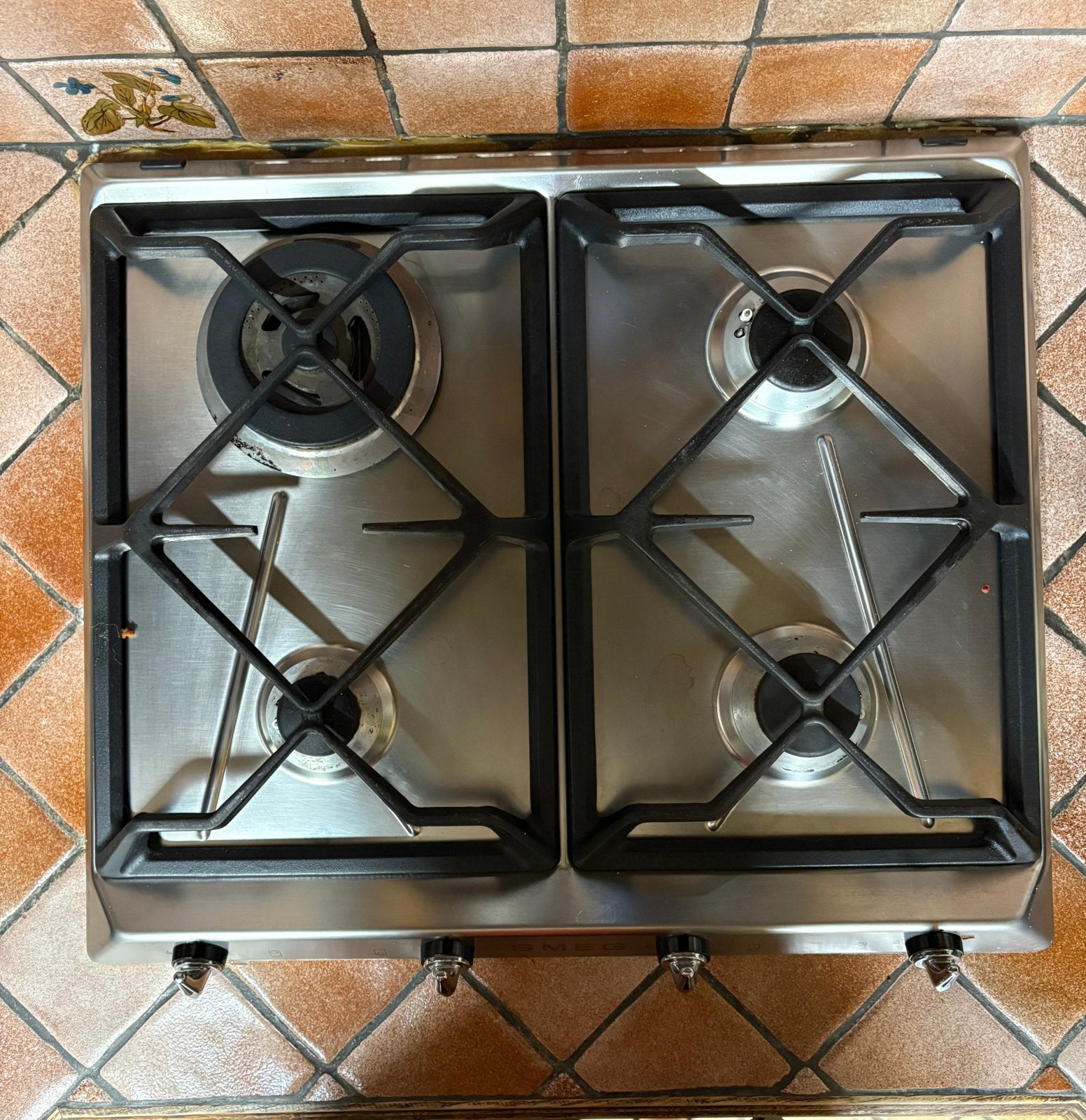 Gasfornuis SMEG, Ophalen, Gebruikt, Minder dan 85 cm, 4 kookzones