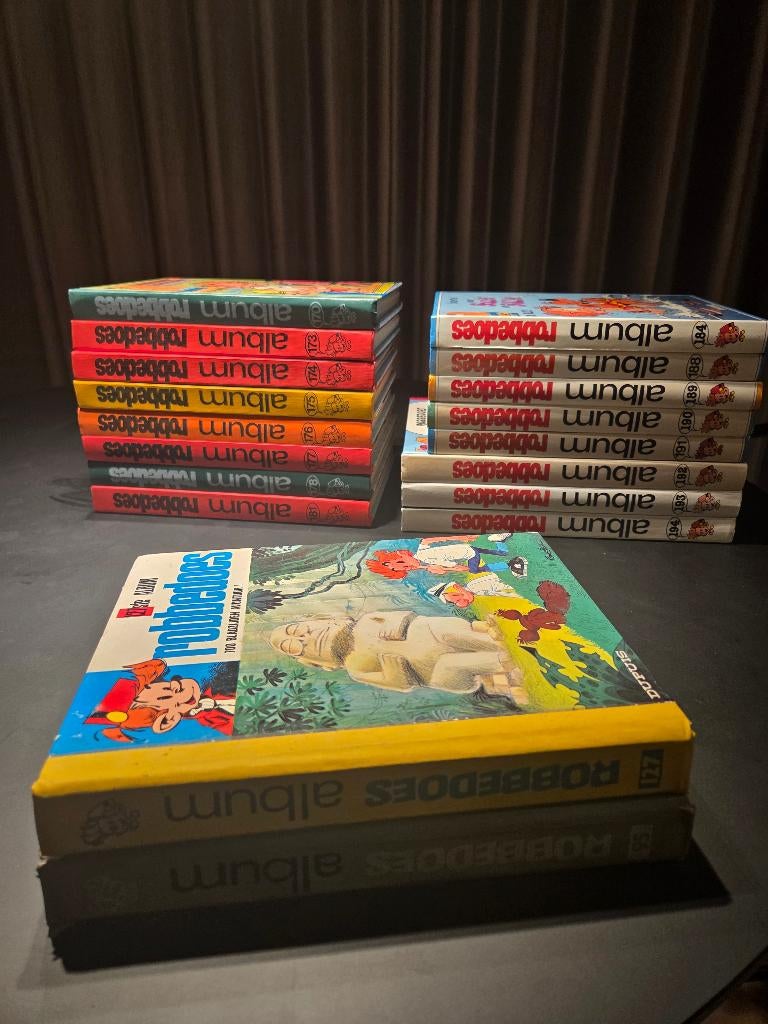 Robbedoes verzamelalbums (18 stuks), Boeken, Meerdere stripboeken, Diverse Auteurs, Ophalen, Gelezen