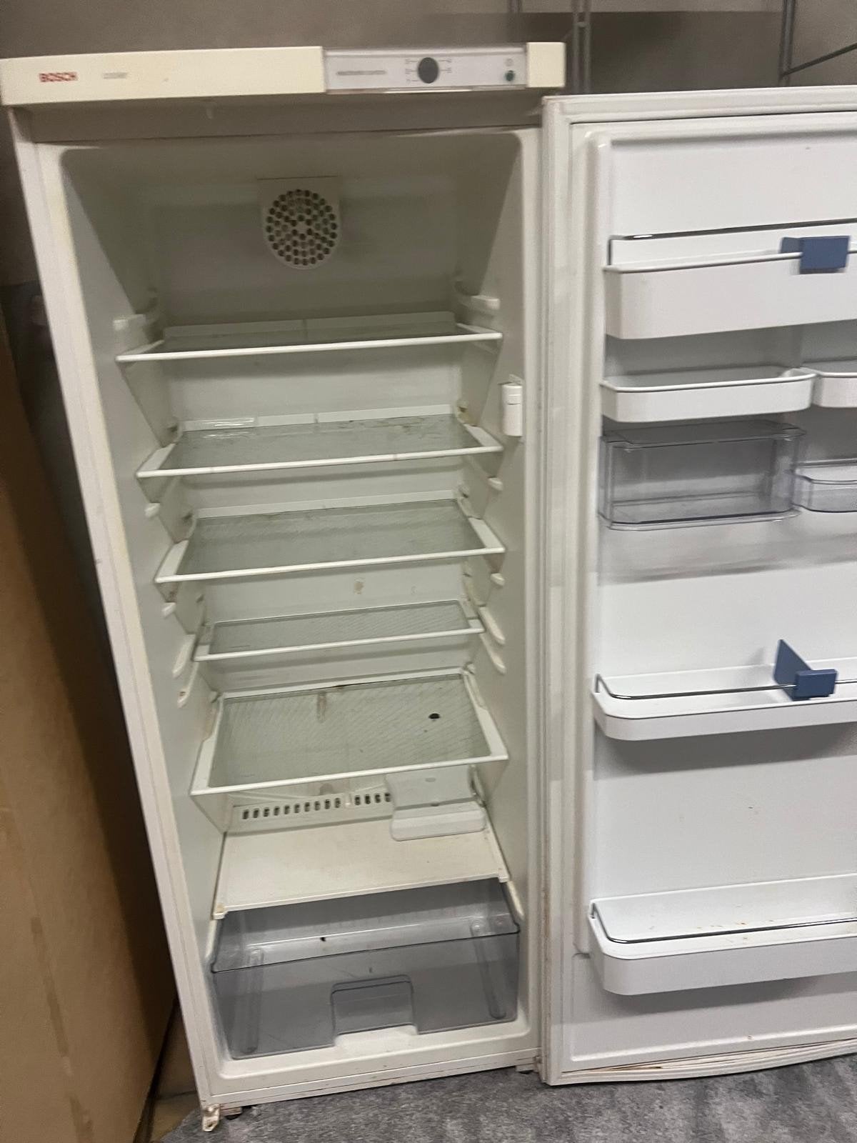 réfrigérateur Bosch 155cm de haut, Enlèvement