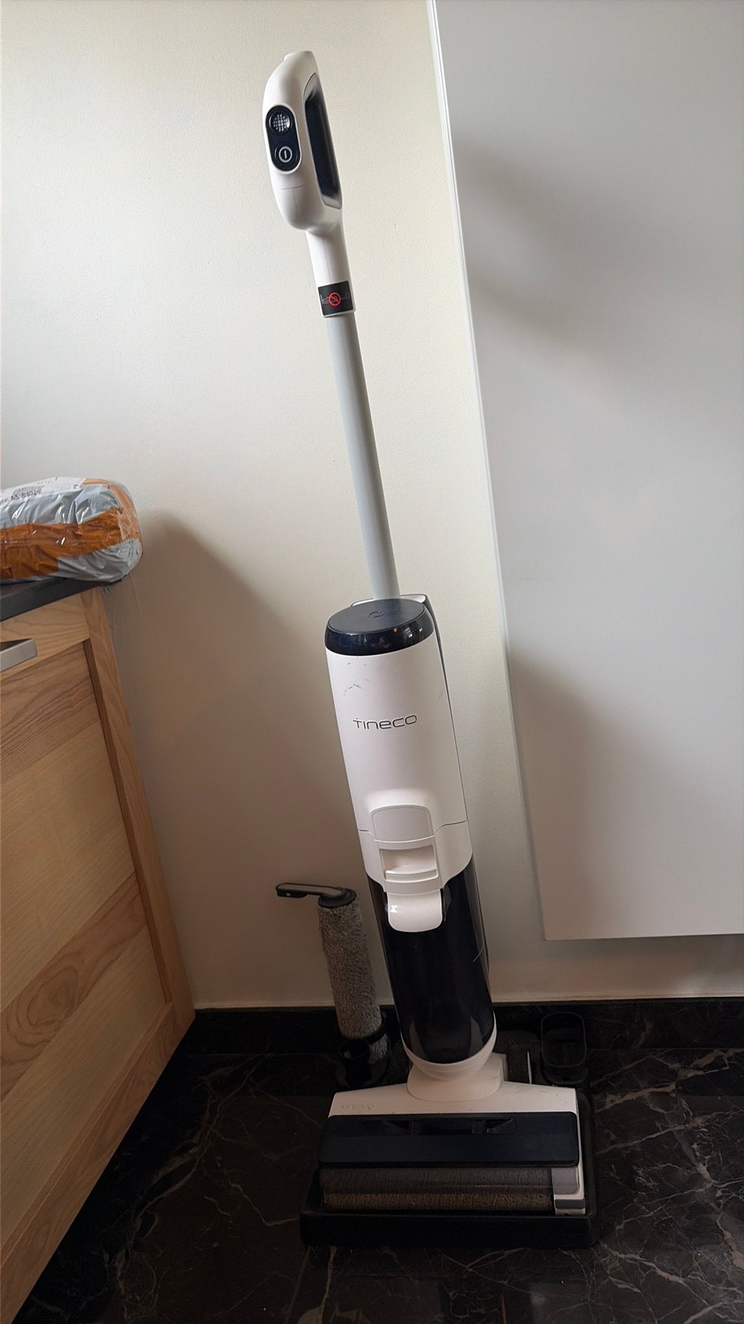 Tineco laveur/ aspirateur de sol, Electroménager, Aspirateurs, Comme neuf, Sans fil, Convient aux tapis, Enlèvement
