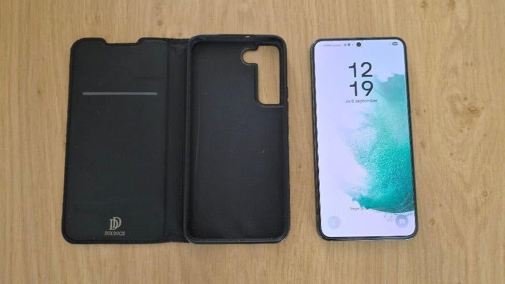 Samsung S22 + beschermglas + flipcase, 10 mégapixels ou plus, Enlèvement ou Envoi, Utilisé, Sans simlock